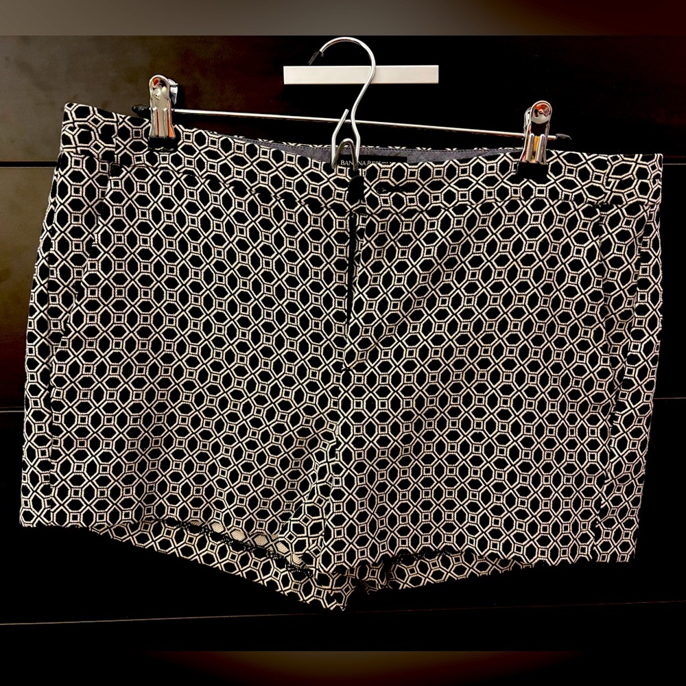 Banana Republic Hampton Fit shorts